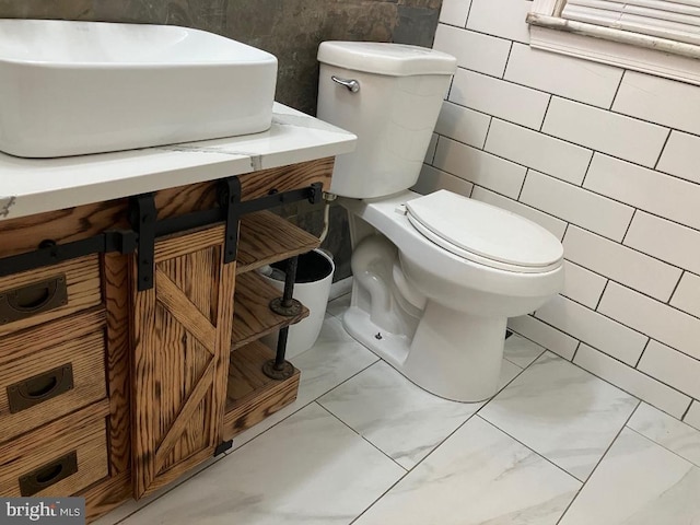 bathroom featuring toilet