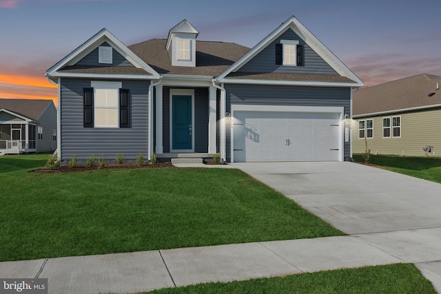 view of front of home featuring a yard