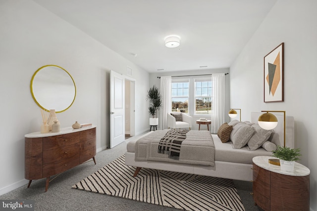 bedroom featuring carpet floors