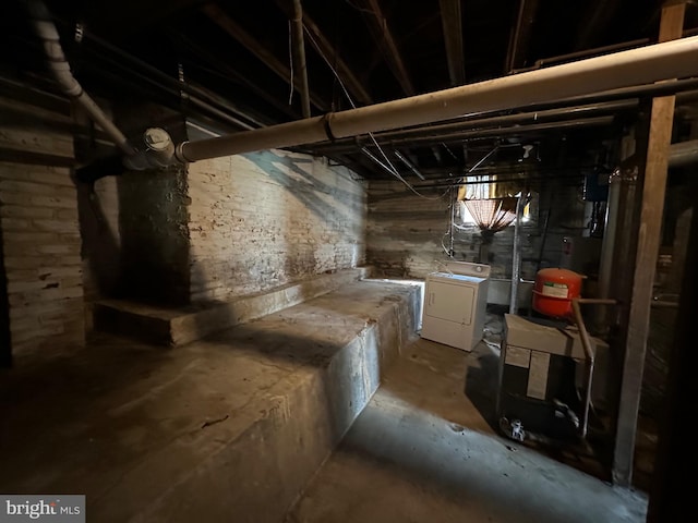 basement featuring washer / clothes dryer