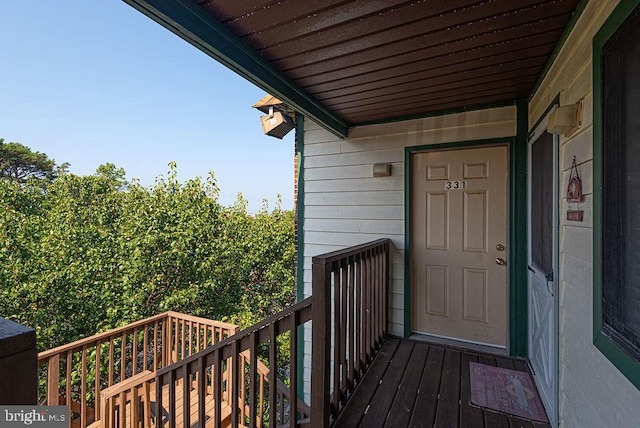 entrance to property with a balcony