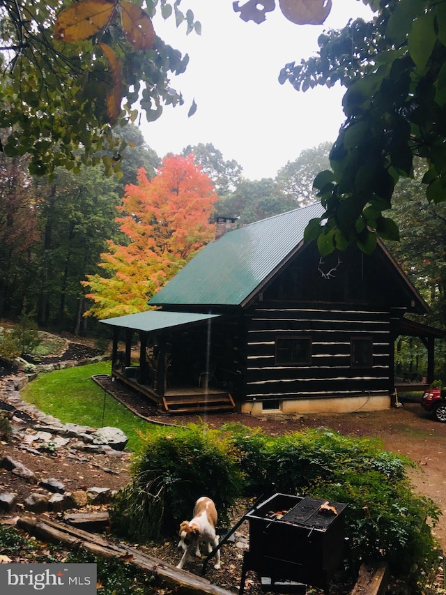 view of home's exterior