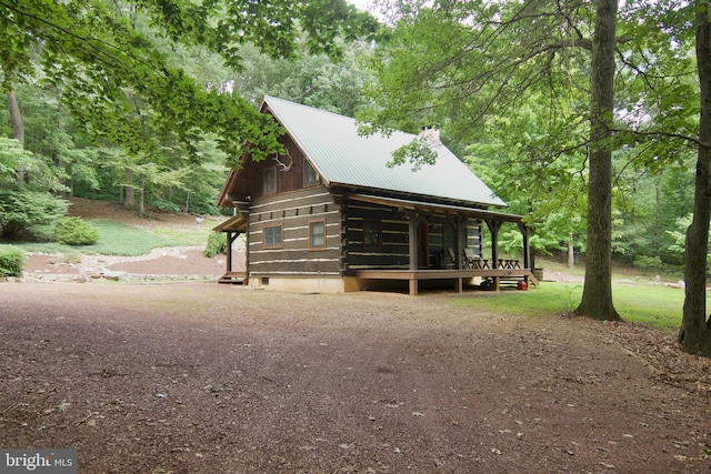 exterior space featuring a yard