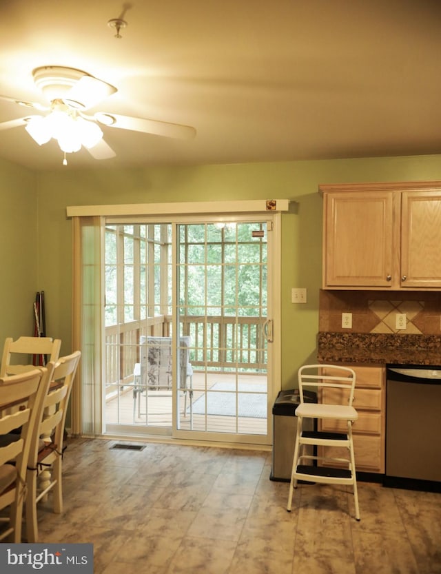 dining room with ceiling fan