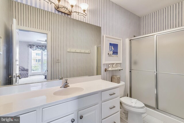 laundry room with washer and clothes dryer and sink