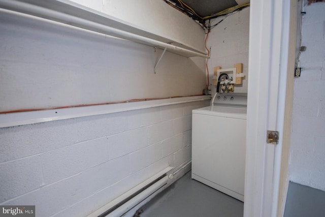 laundry area with washer / dryer