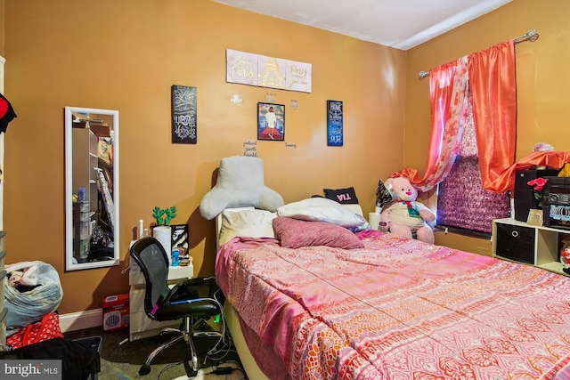 bedroom with carpet flooring