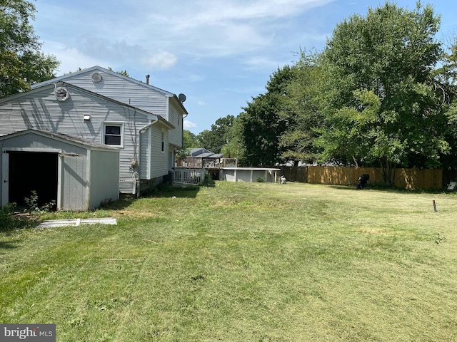 view of yard with a shed