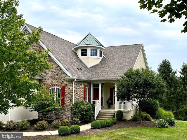 view of front of property