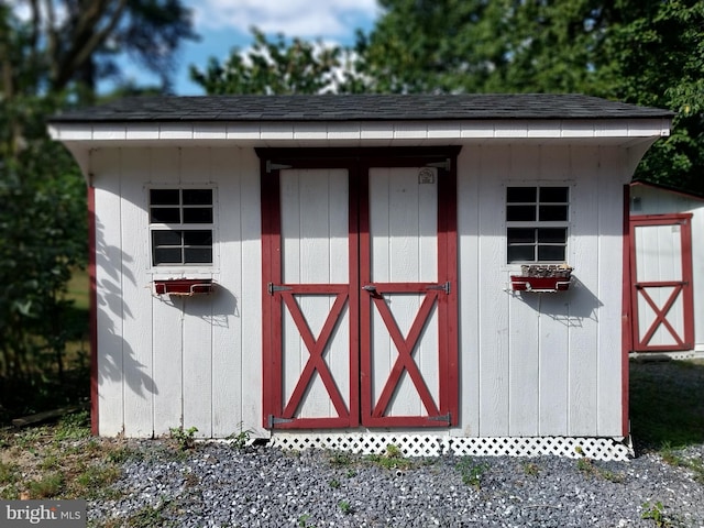 view of outbuilding