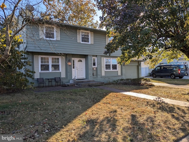 view of front of house featuring a front yard