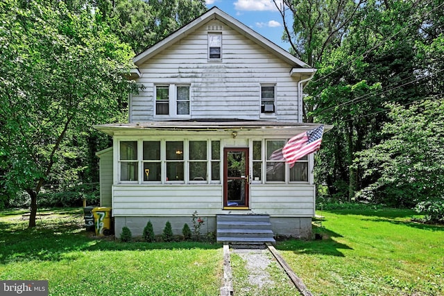 front of property featuring a front yard