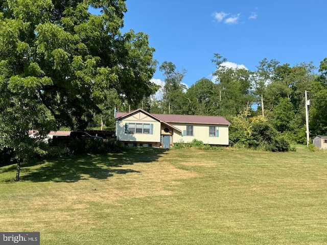 view of front of house with a front yard