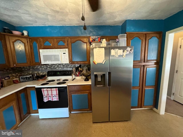 kitchen with electric stove, backsplash, and stainless steel fridge with ice dispenser