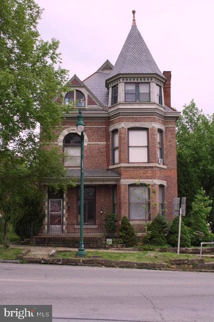 view of victorian house