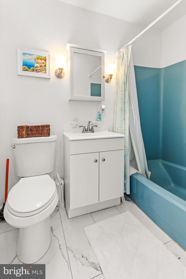 full bathroom featuring shower / bath combination with curtain, vanity, and toilet