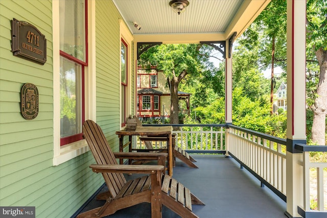 exterior space featuring a porch