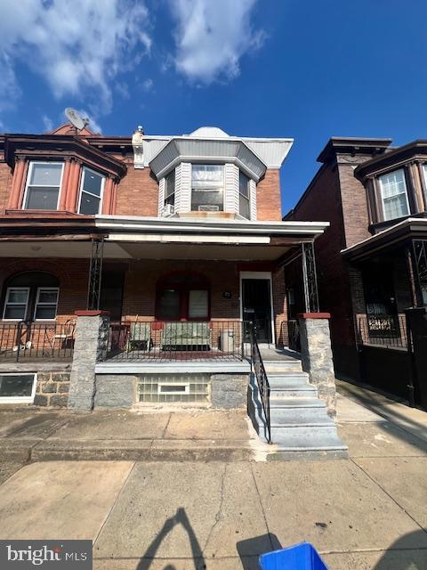 view of front of house with a porch