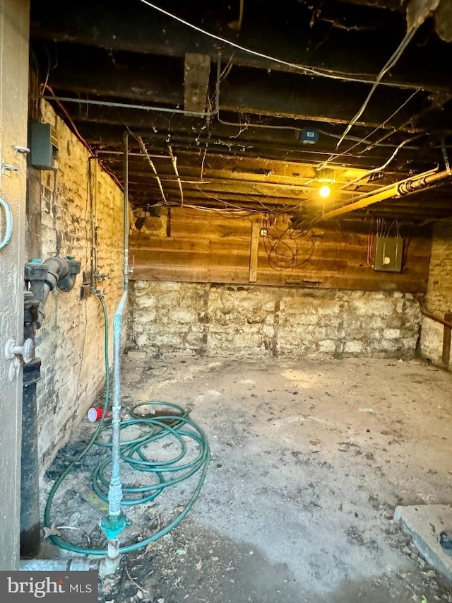 view of unfinished basement