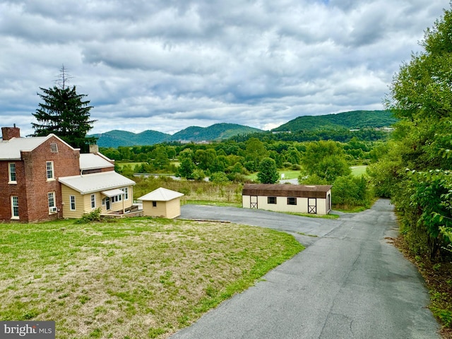 view of mountain feature