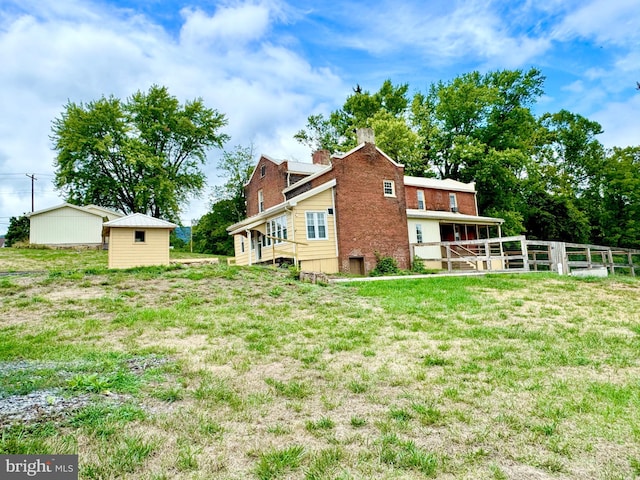 view of home's exterior