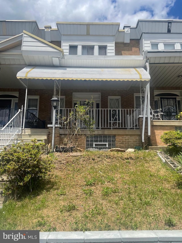 view of front of home with covered porch