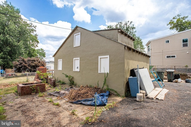 view of home's exterior