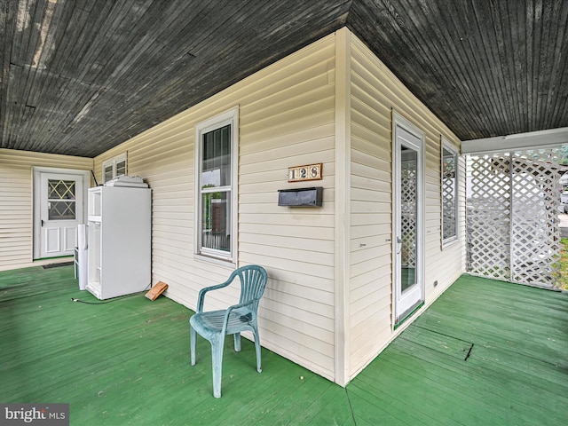 view of wooden deck