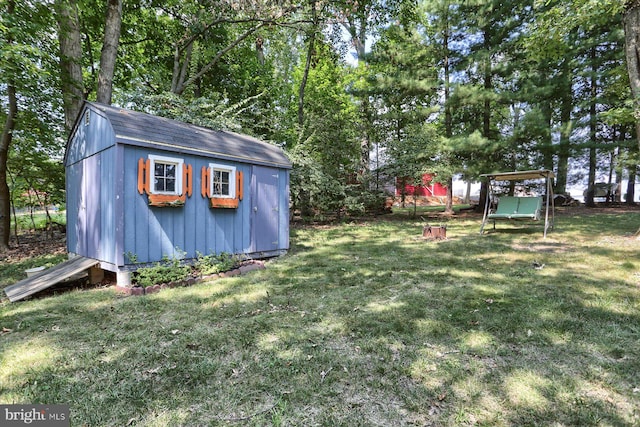 exterior space featuring a lawn