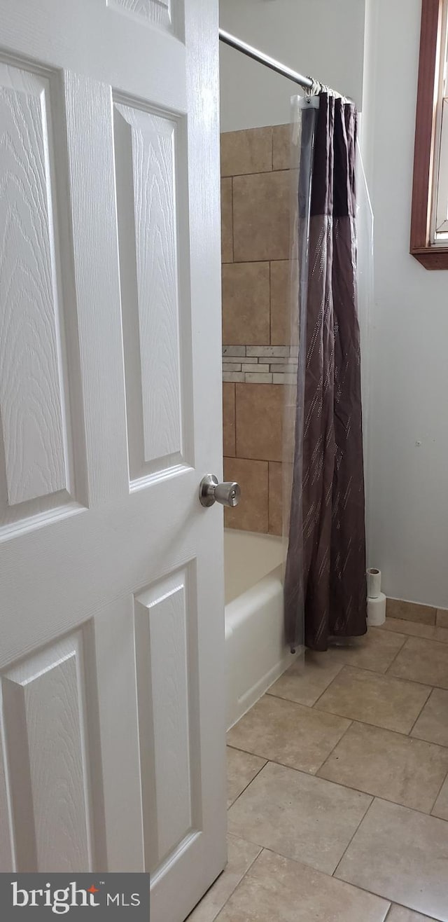 1830 E Cornwall St, Philadelphia, PA 19134 - full bath with shower / tub combo