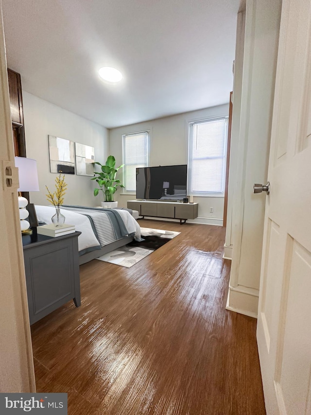 1830 E Cornwall St, Philadelphia, PA 19134 - bedroom featuring baseboards and wood finished floors