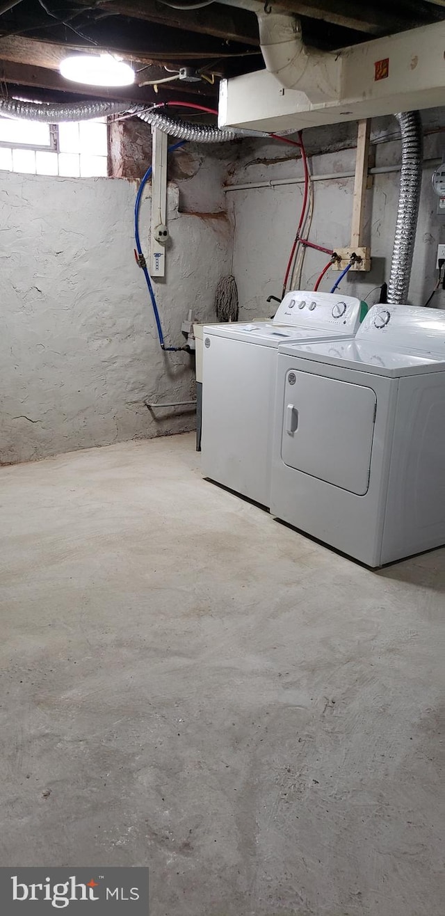 basement featuring washer and dryer