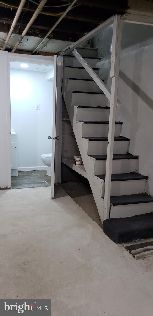 1830 E Cornwall St, Philadelphia, PA 19134 - unfinished below grade area featuring stairway