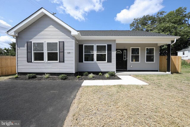 view of front of house