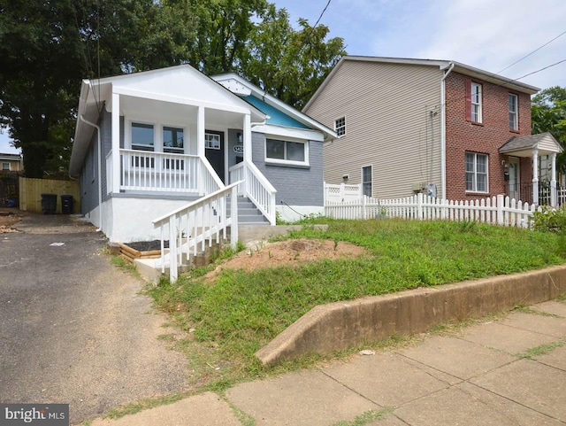 view of front facade with a porch