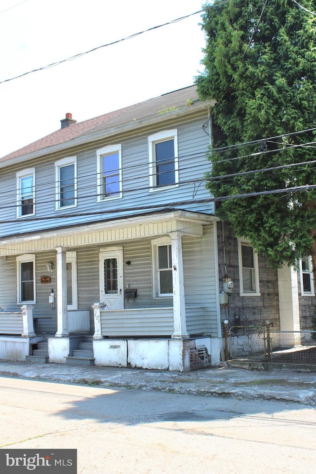 view of front of property with a porch