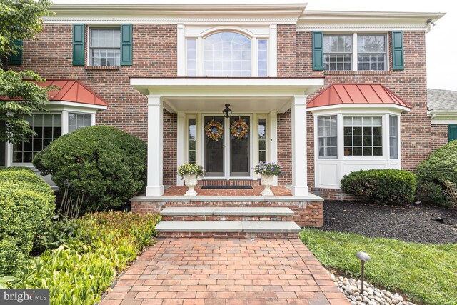 view of front facade with a porch