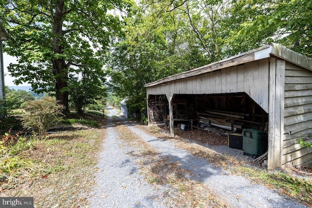 view of outbuilding