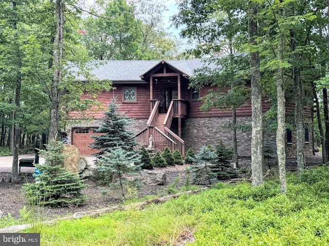 view of front of house featuring a garage