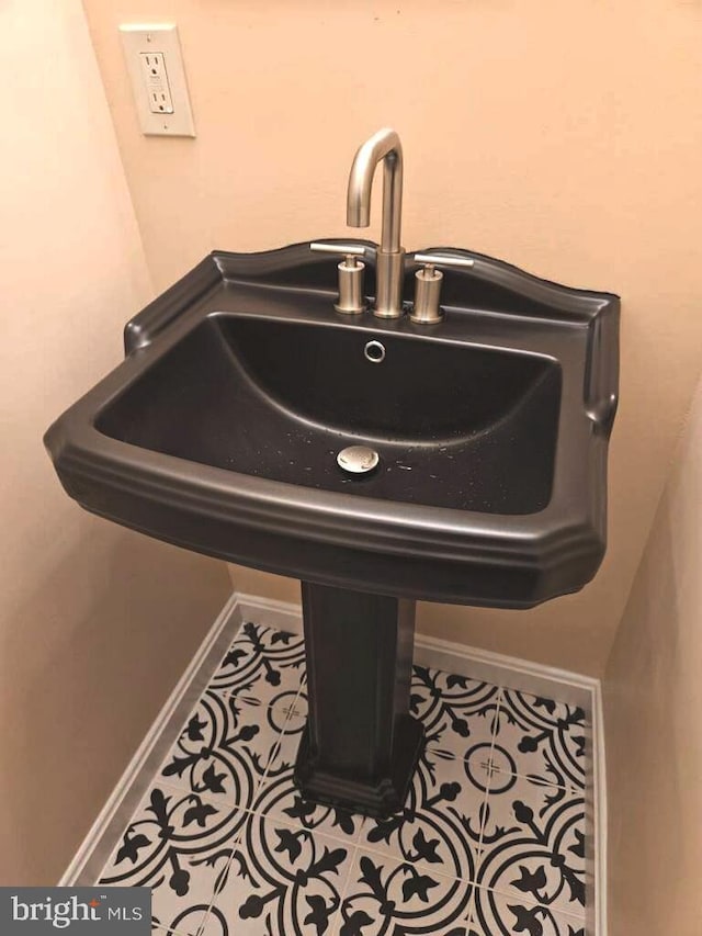 details featuring sink