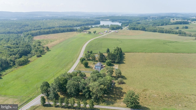 bird's eye view featuring a rural view and a water view