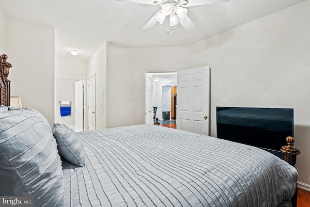 bedroom featuring ceiling fan