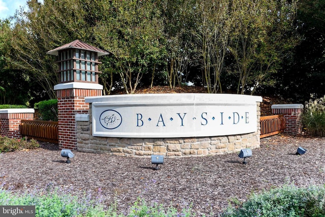 view of community / neighborhood sign