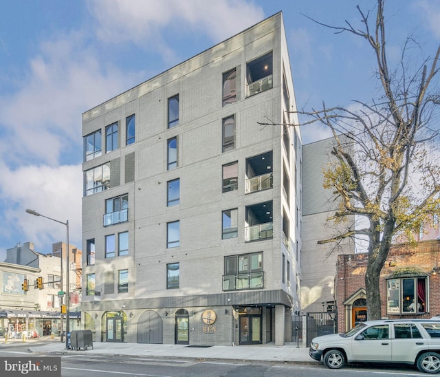 160 N 2nd St Unit 501, Philadelphia, PA 19106 - view of apartment building / complex