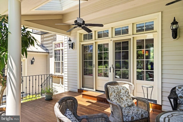 deck with ceiling fan