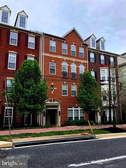 view of building exterior