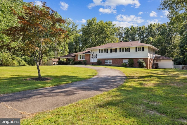 view of front of house with a front yard