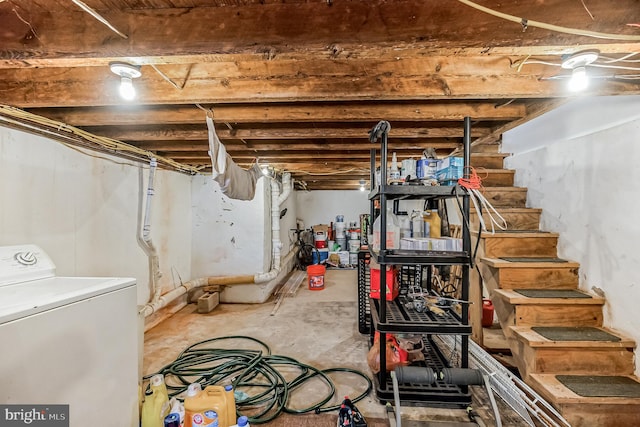 basement featuring washer / dryer