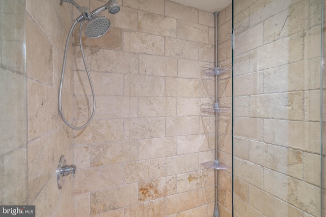 details featuring a tile shower