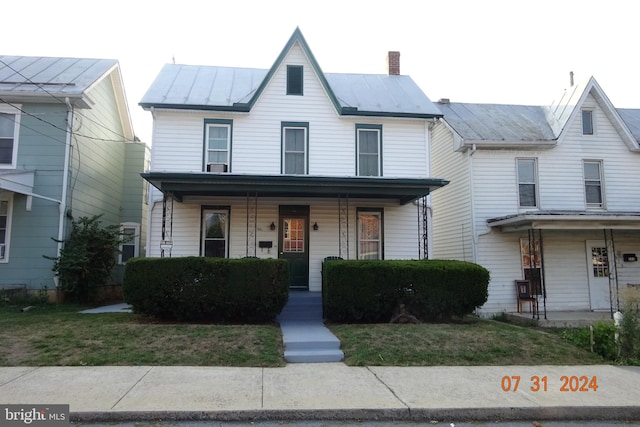 view of front facade featuring a porch